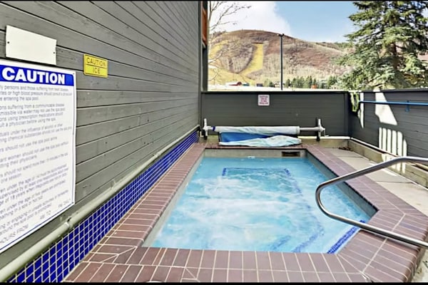 Elegant Escape at Powder Pointe 201B