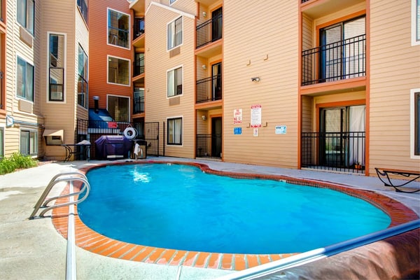 Carriage House #407