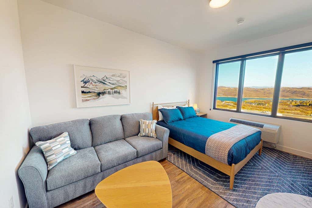 Cozy Studio with gym & hot tub - Walk to Deer Valley Gondola