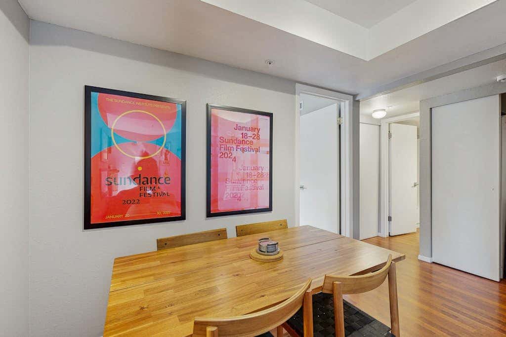 Updated Condo minutes from slopes w/pool & hot tub - dog friendly