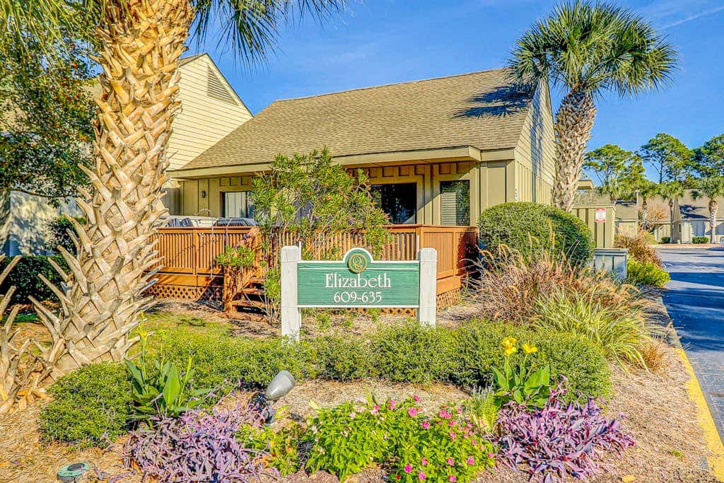 Beautiful Palmetto Dunes Villa- Lagoon Views,  Complex Pool