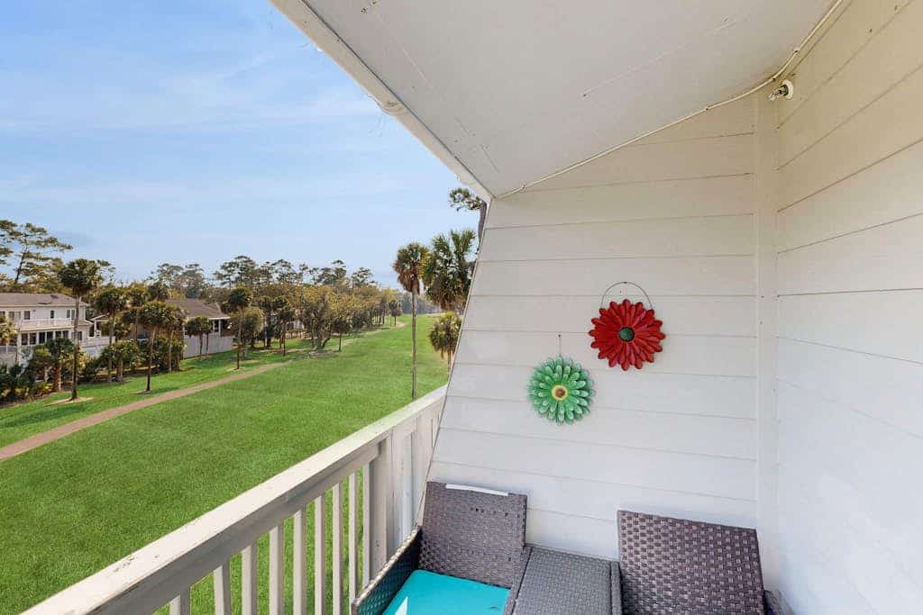 Third-Floor Condo w/ Free WiFi, Private Balcony, and W/D
