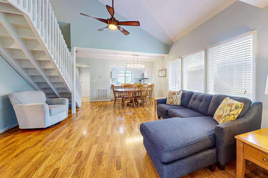 Golf course-front condo with screened sunroom & minutes from beach