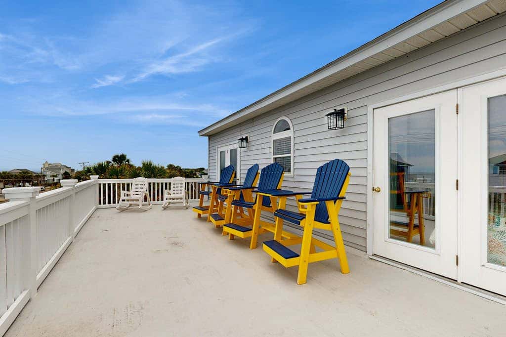 MiMi's By The Sea