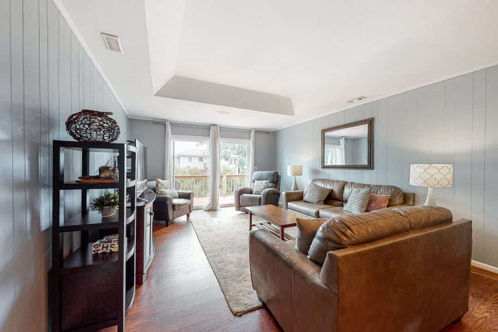 Lovely, Dog-Friendly House Close to Beach w/Free WiFi, Central AC, Private Pool