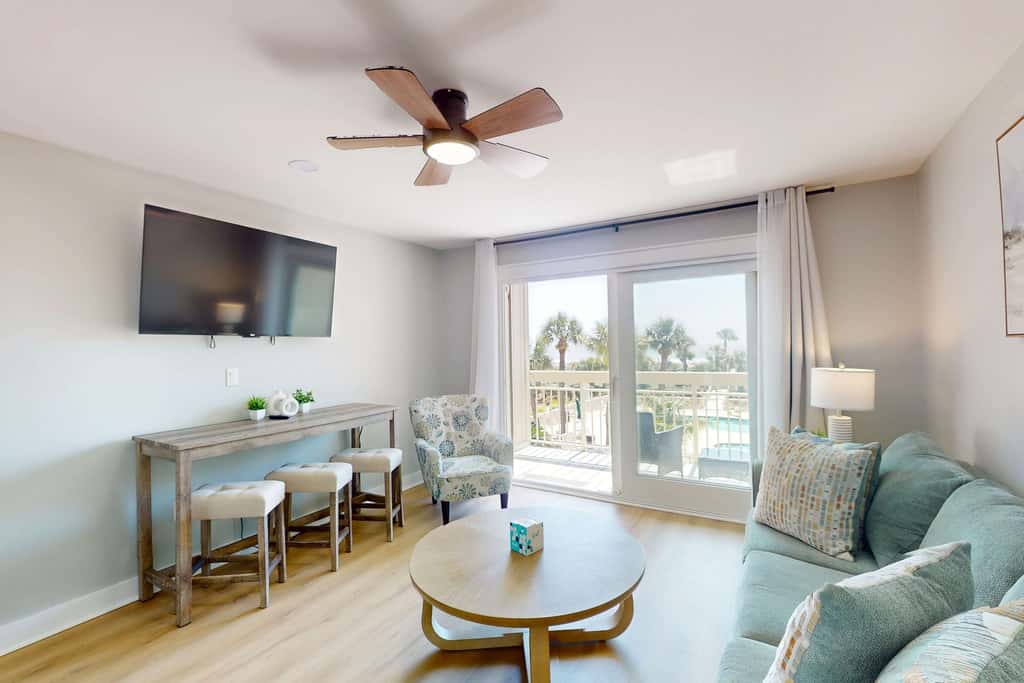 Beach-view condo in oceanfront complex with outdoor pool, beach access, balcony
