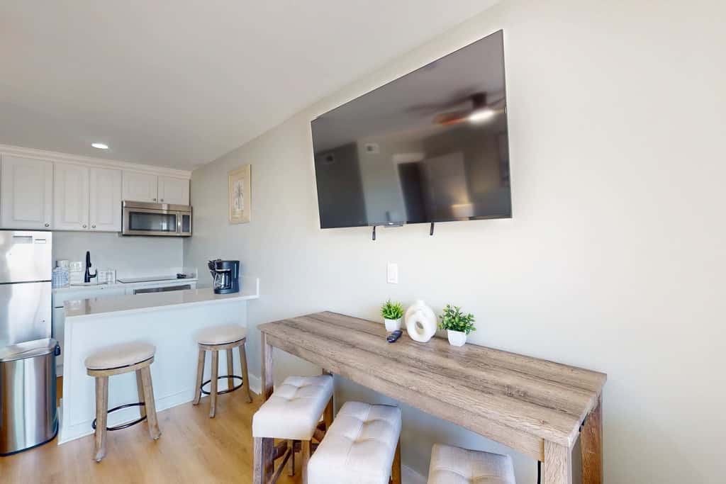 Beach-view condo in oceanfront complex with outdoor pool, beach access, balcony