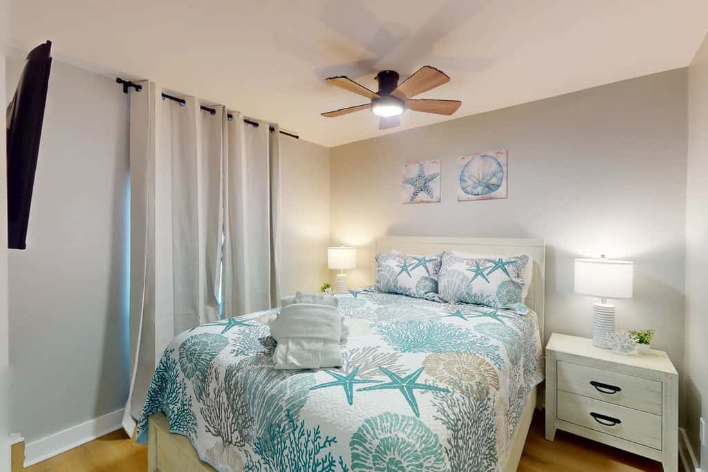 Beach-view condo in oceanfront complex with outdoor pool, beach access, balcony