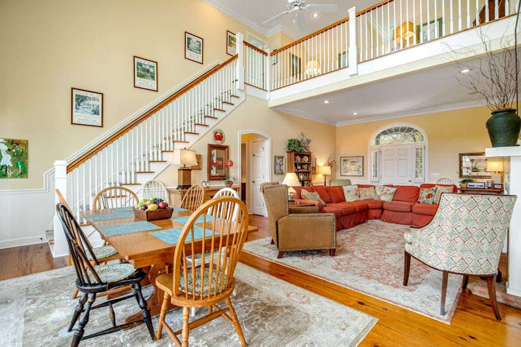 Charming Home w/ Lagoon View, WiFi, Laundry, Central AC - Walk to the Beach