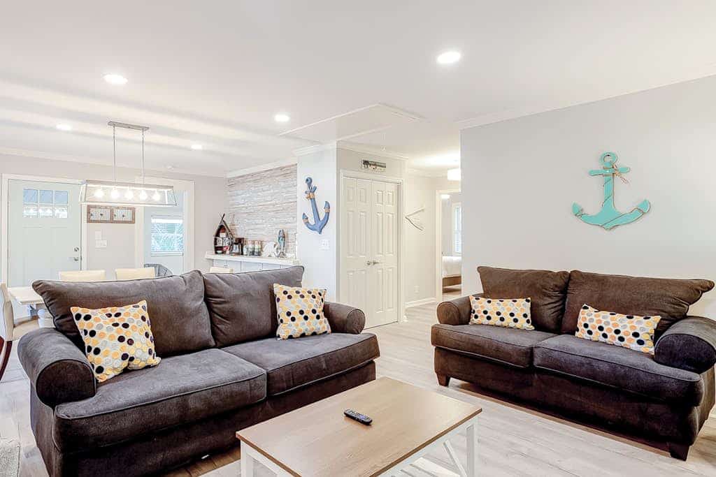 Dog-friendly house with washer/dryer, gas grill, & patio - close to beach