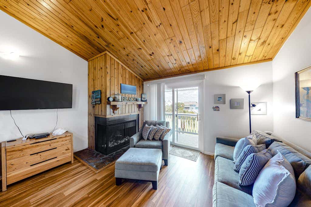 Driftwood Villa  259