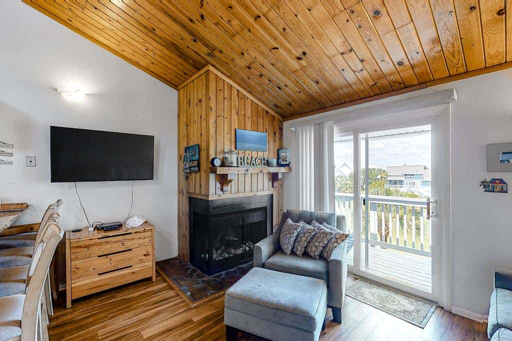 Driftwood Villa  259