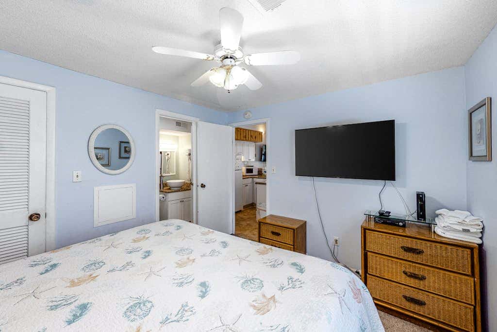 Driftwood Villa  259