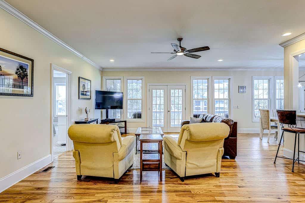 Beautiful home near the beach with beach access, central AC, & washer/dryer