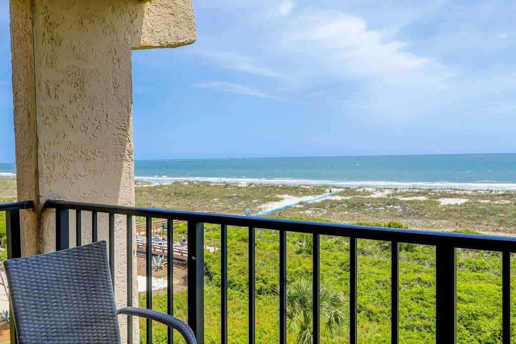 Beachfront escape with pools, hot tub, athletic courts, WD, and central AC