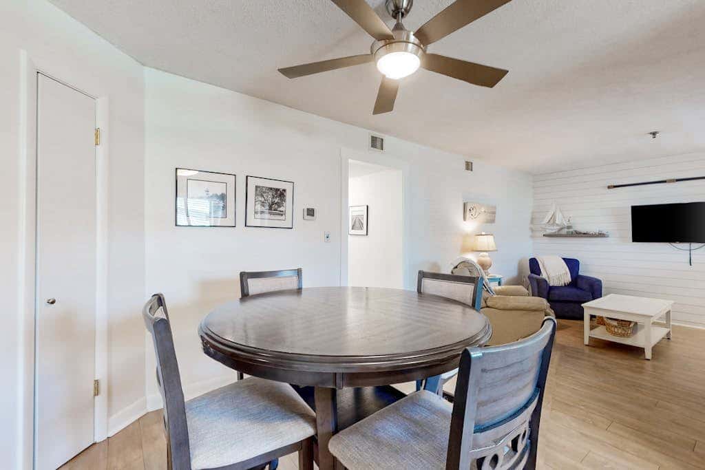 Riveting condo home with hot tub, sauna, tennis court, fitness room, & kitchen