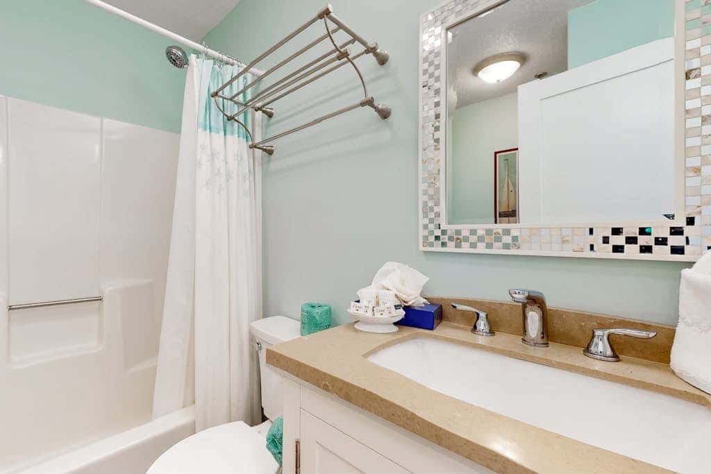 Riveting condo home with hot tub, sauna, tennis court, fitness room, & kitchen
