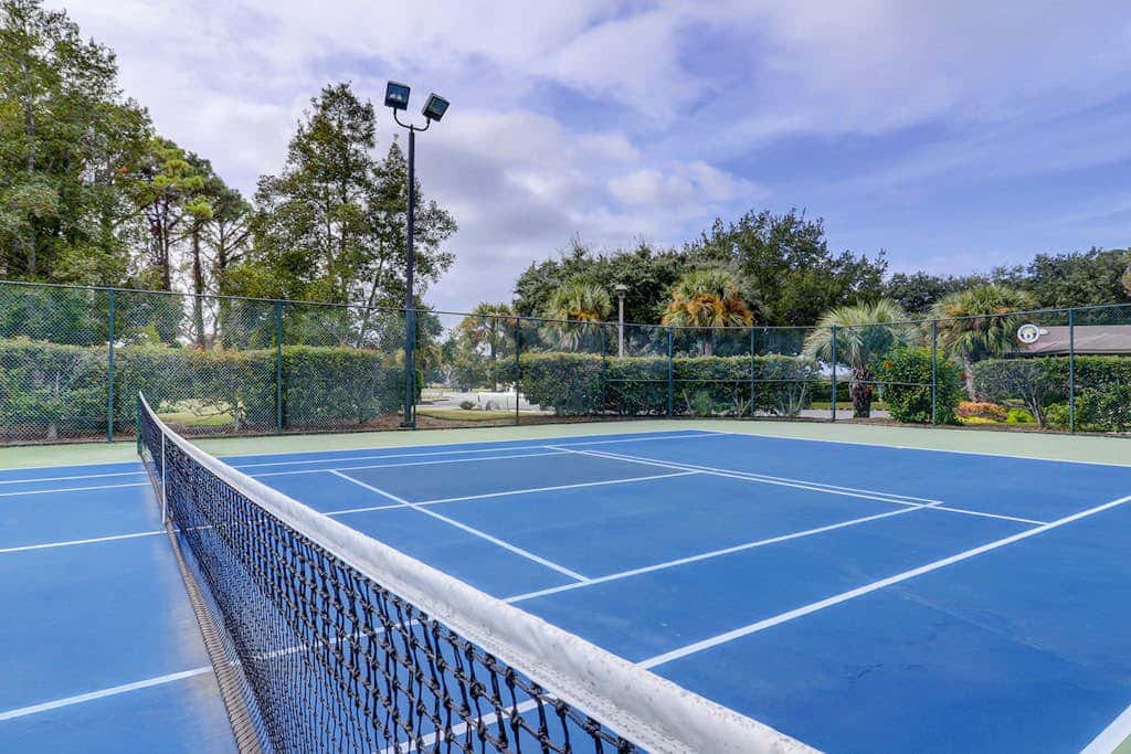 Riveting condo home with hot tub, sauna, tennis court, fitness room, & kitchen