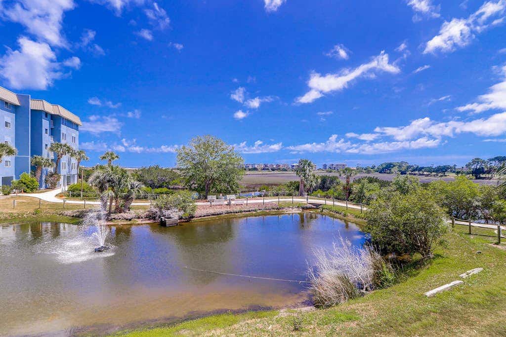 Riveting condo home with hot tub, sauna, tennis court, fitness room, & kitchen