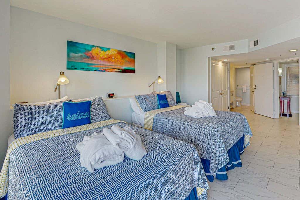 Oceanfront Villa with Shared Pools, Hot tub, and Beach Access