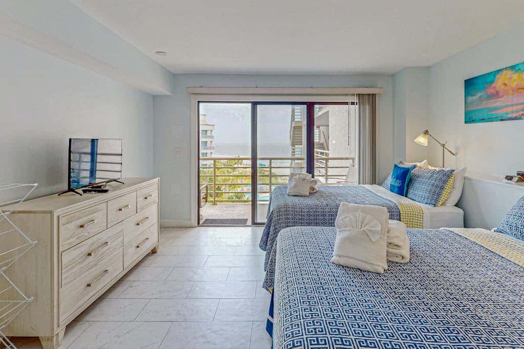 Oceanfront Villa with Shared Pools, Hot tub, and Beach Access