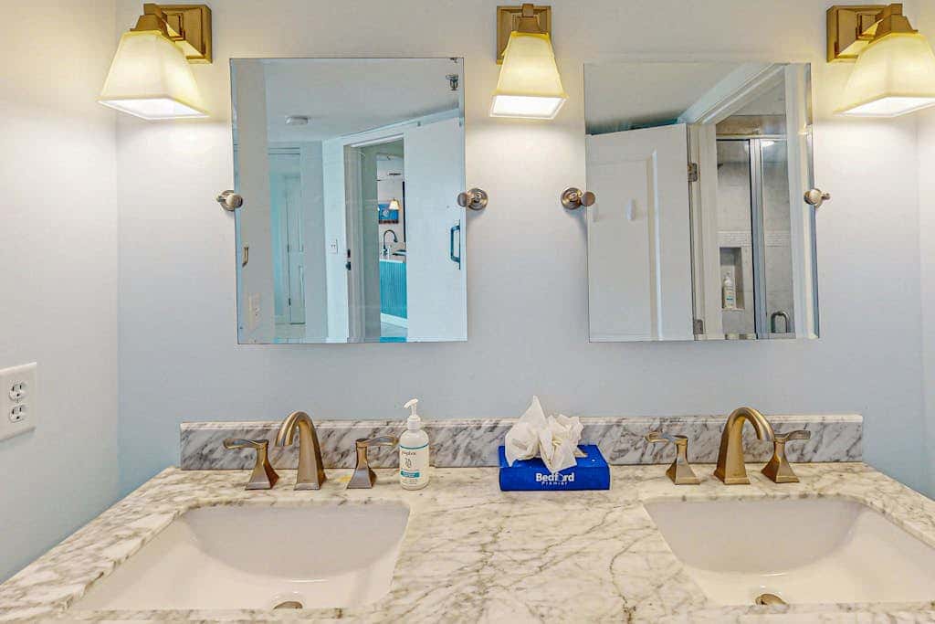 Oceanfront Villa with Shared Pools, Hot tub, and Beach Access