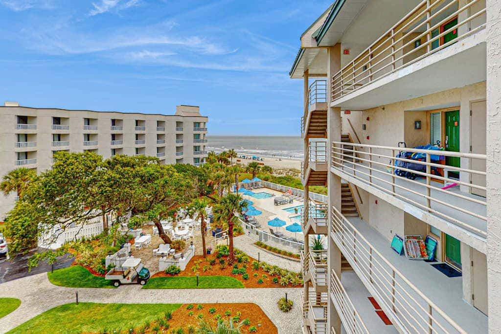 Oceanfront Villa with Shared Pools, Hot tub, and Beach Access
