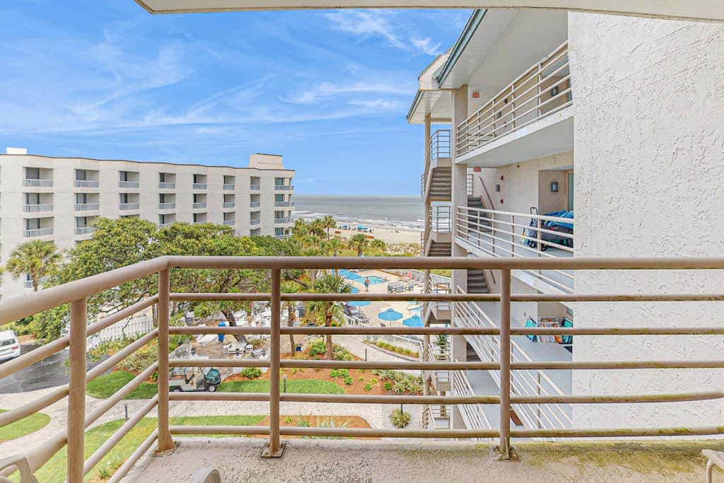 Oceanfront Villa with Shared Pools, Hot tub, and Beach Access