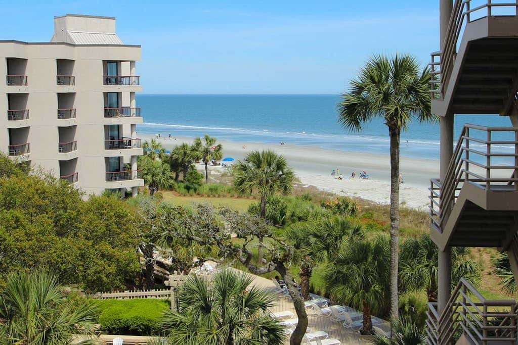 Oceanfront Villa with Shared Pools, Hot tub, and Beach Access