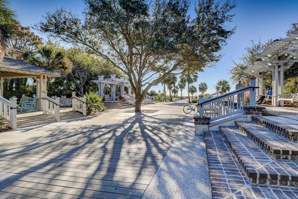 Steps to the sand Dog Friendly 1 mile to Coligny