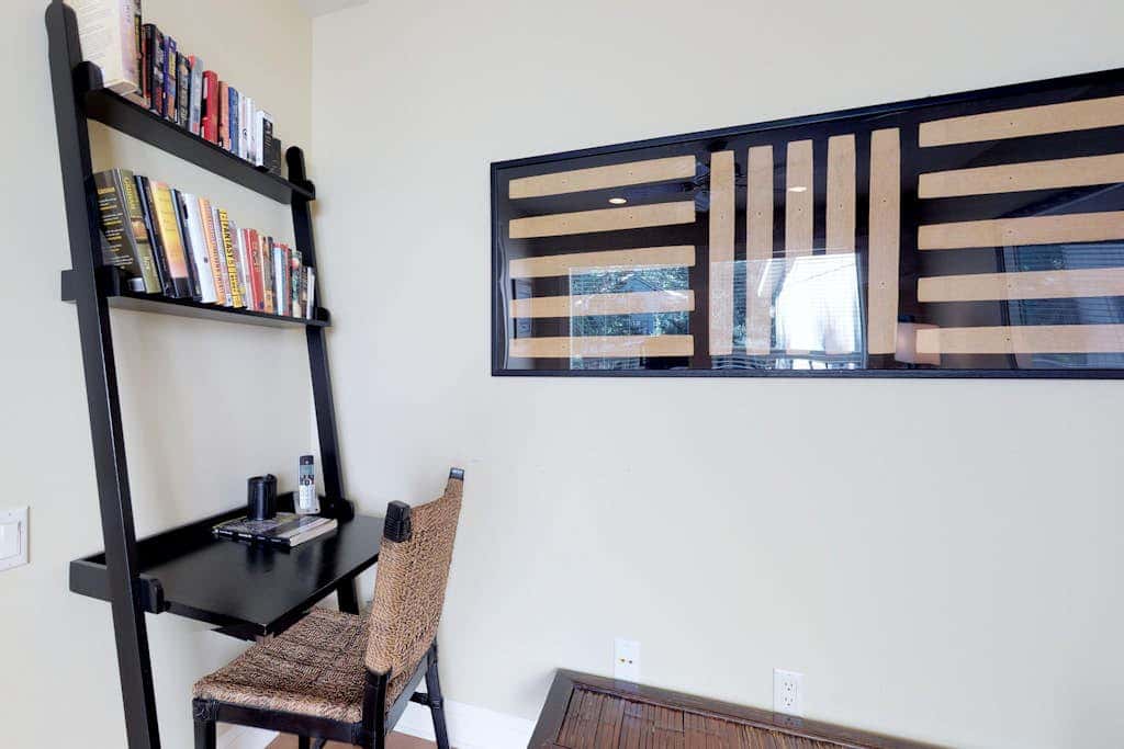 Cozy Hilton Head townhome with shared pools within a short distance of beaches