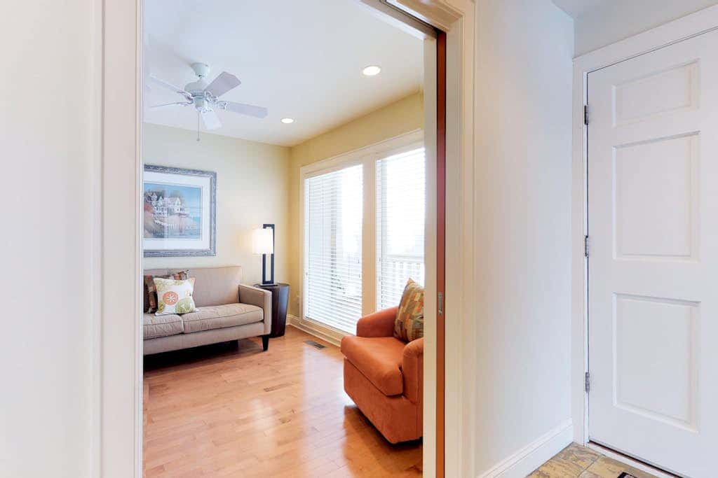 Cozy Hilton Head townhome with shared pools within a short distance of beaches