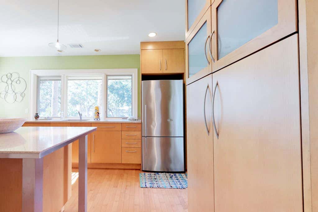 Cozy Hilton Head townhome with shared pools within a short distance of beaches