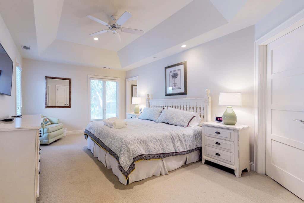 Cozy Hilton Head townhome with shared pools within a short distance of beaches
