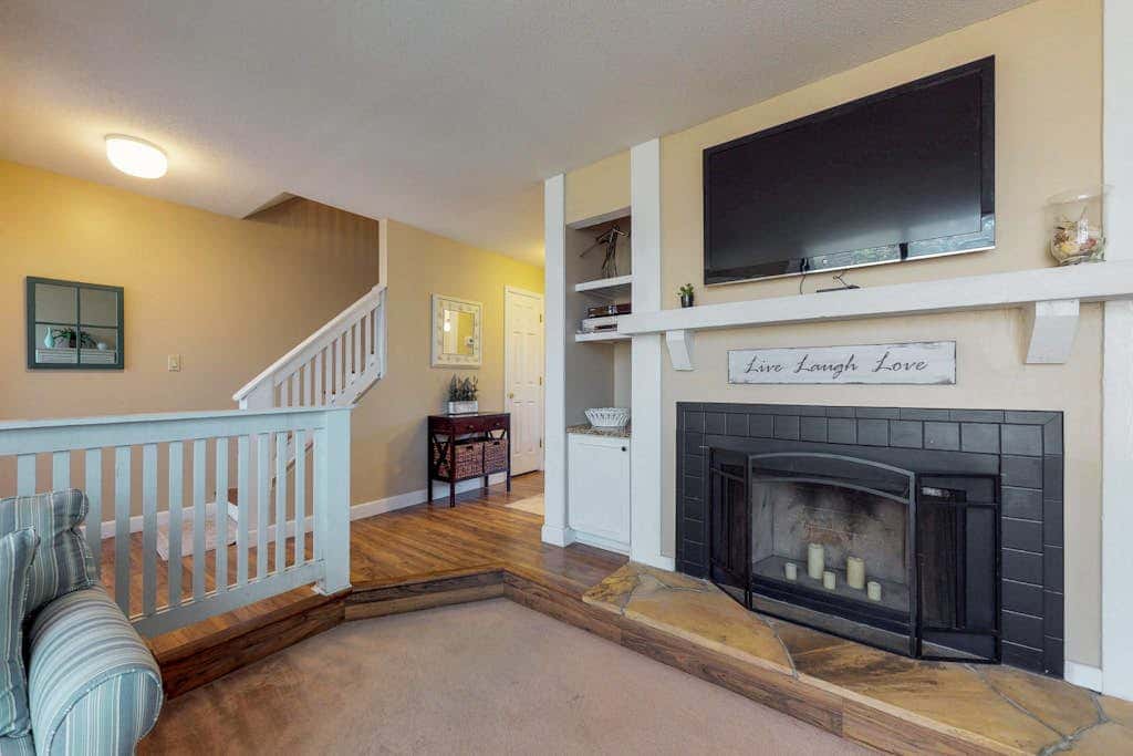 Dog-Friendly Townhouse with Shared Pool, Easy Beach Access, and Golf