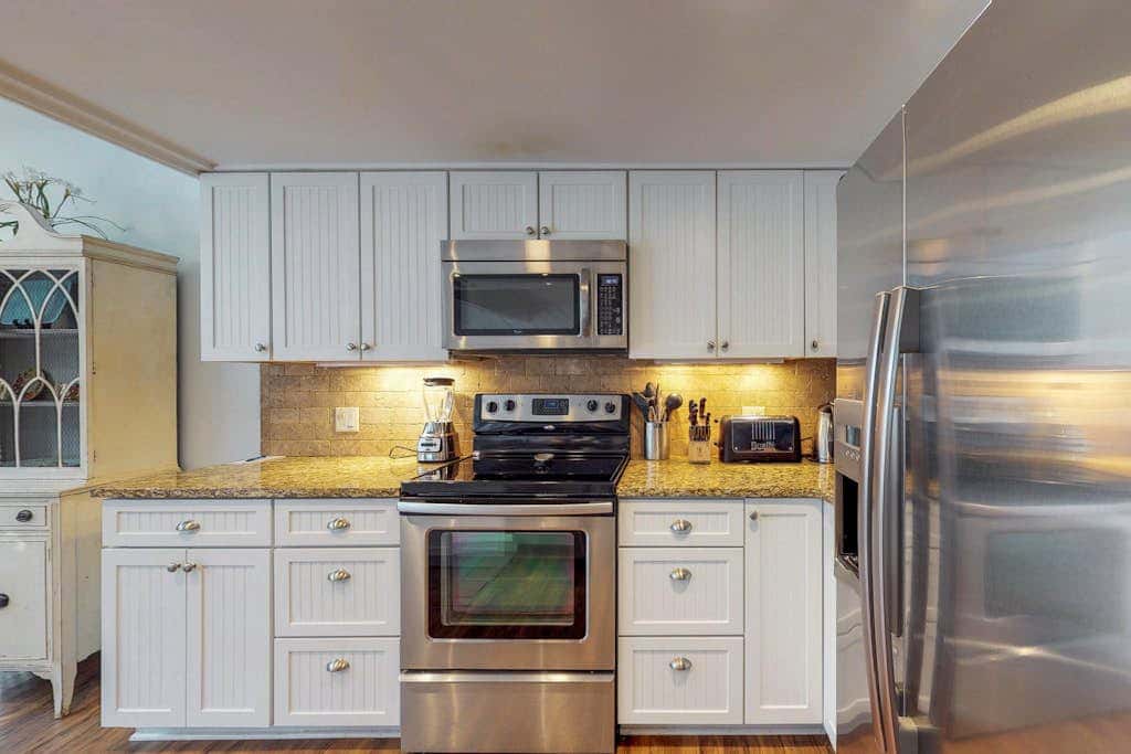 Dog-Friendly Townhouse with Shared Pool, Easy Beach Access, and Golf