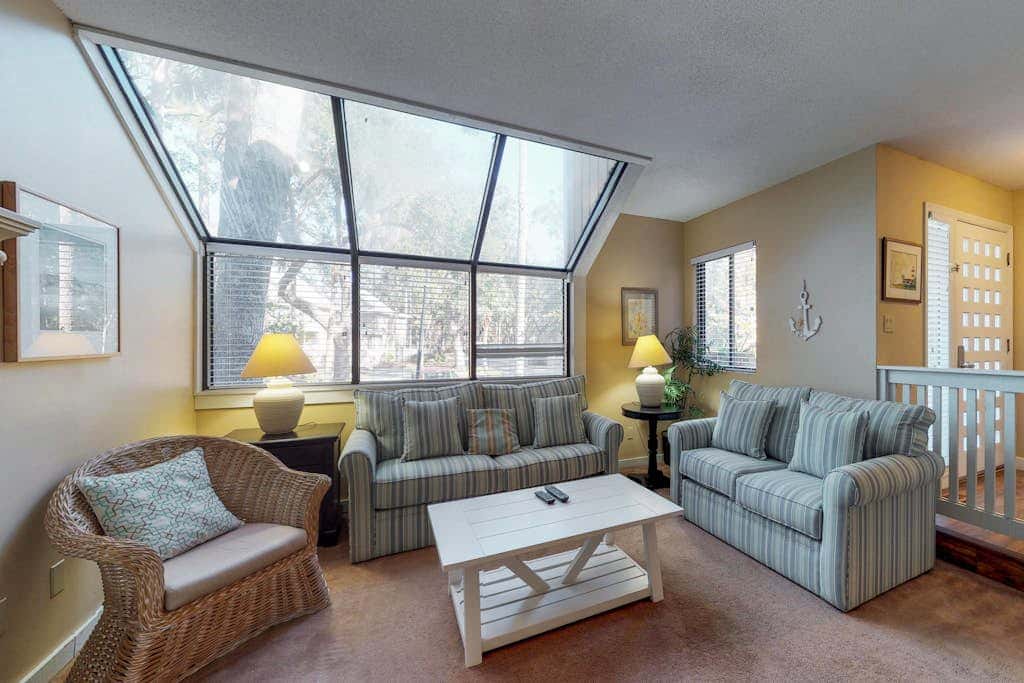Dog-Friendly Townhouse with Shared Pool, Easy Beach Access, and Golf
