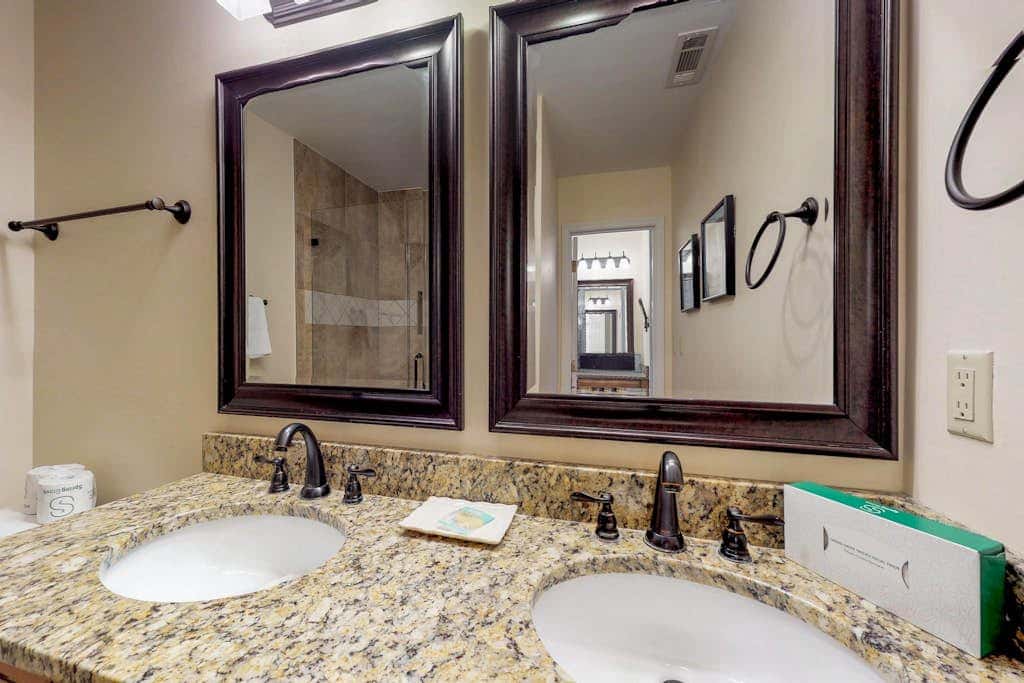 Dog-Friendly Townhouse with Shared Pool, Easy Beach Access, and Golf