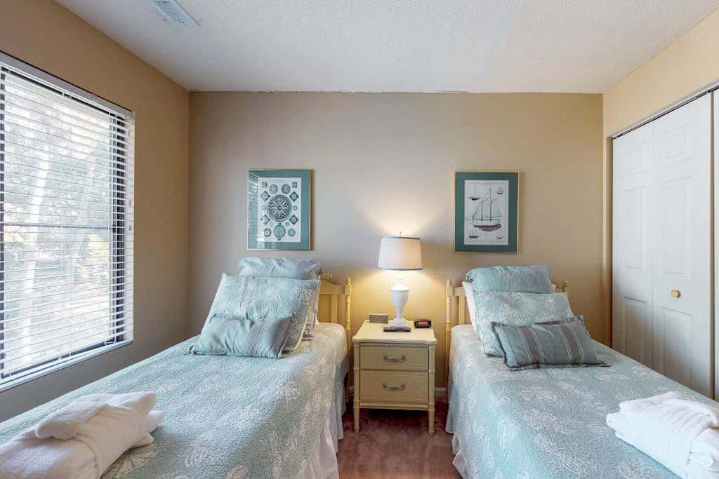 Dog-Friendly Townhouse with Shared Pool, Easy Beach Access, and Golf