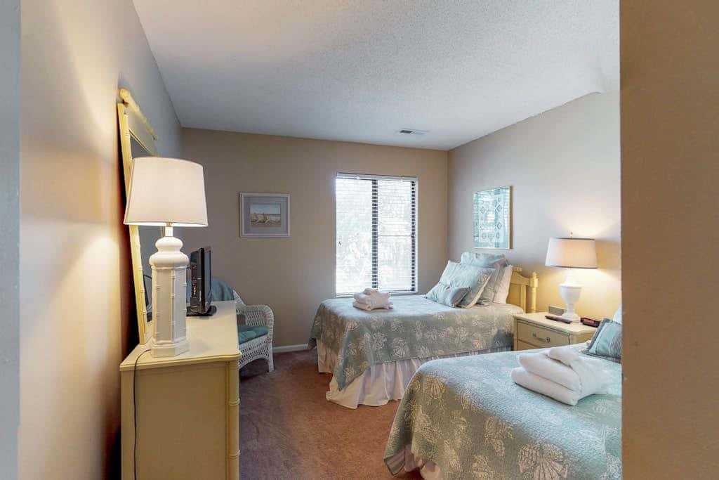 Dog-Friendly Townhouse with Shared Pool, Easy Beach Access, and Golf
