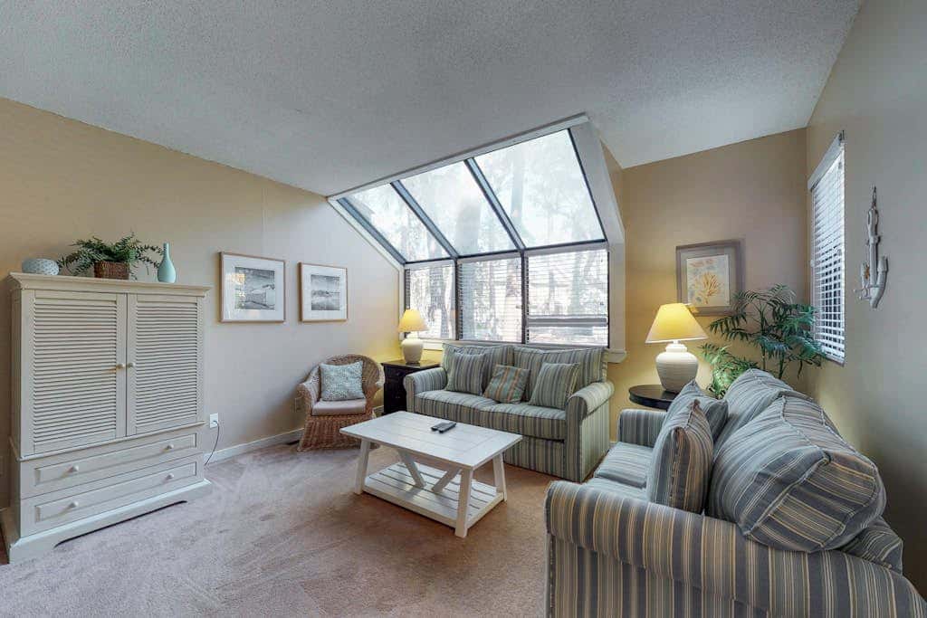 Dog-Friendly Townhouse with Shared Pool, Easy Beach Access, and Golf
