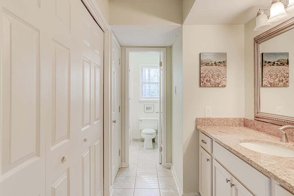 Dog friendly condo with pool, central AC, & washer and dryer, quick walk to beach