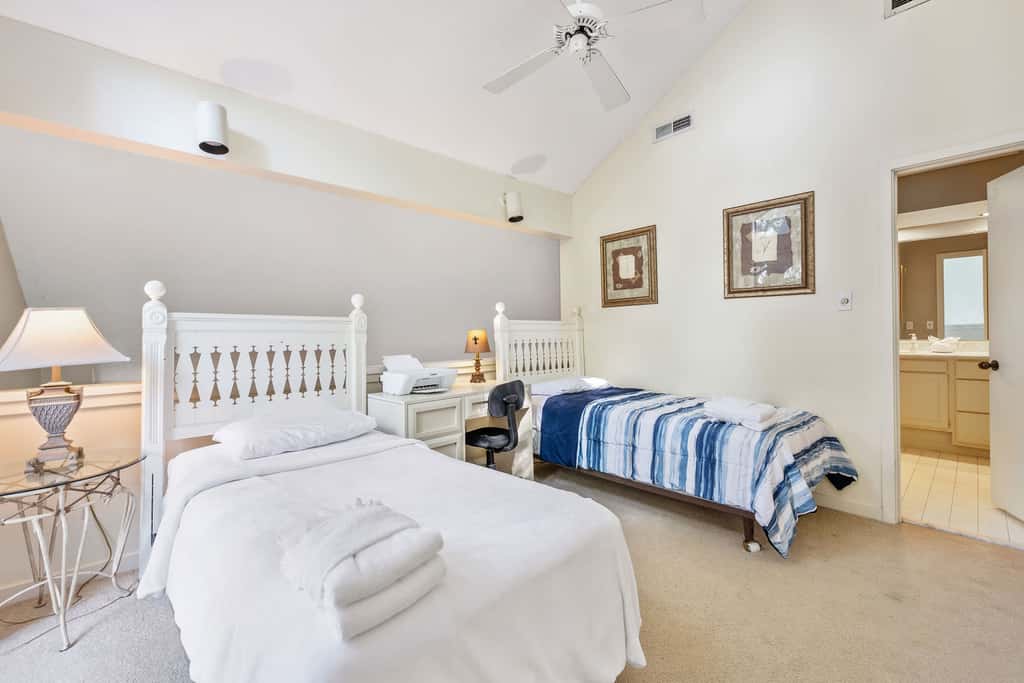 Golf course-view condo near beach with pool & private deck - dog-friendly