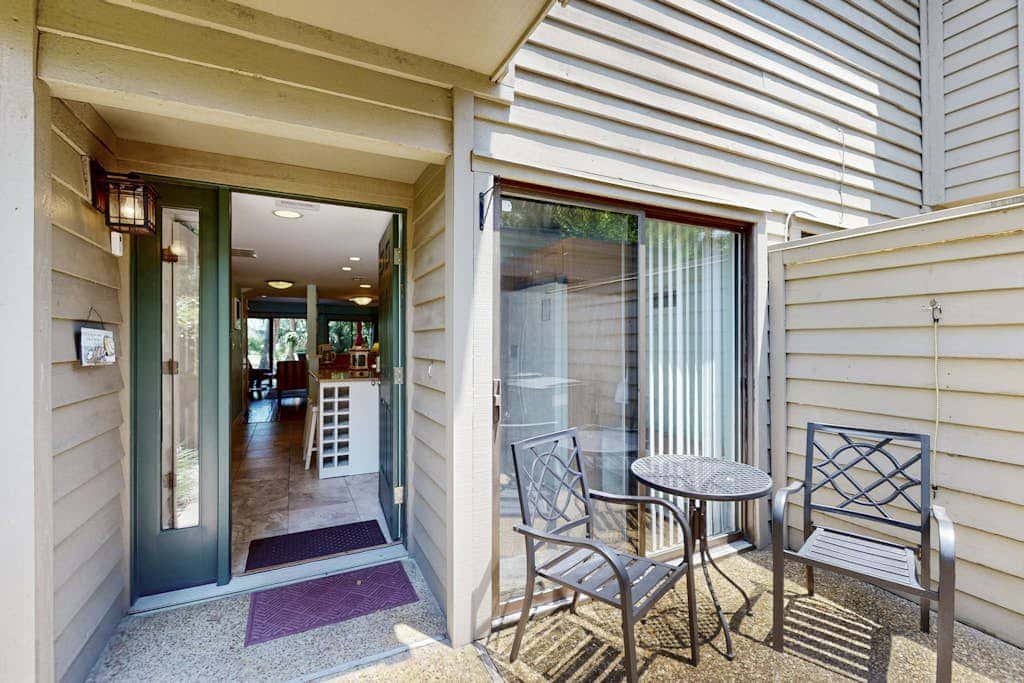 Sunlit Sea Escape with Al Fresco Dining, Loft, Grill, Shared Pool