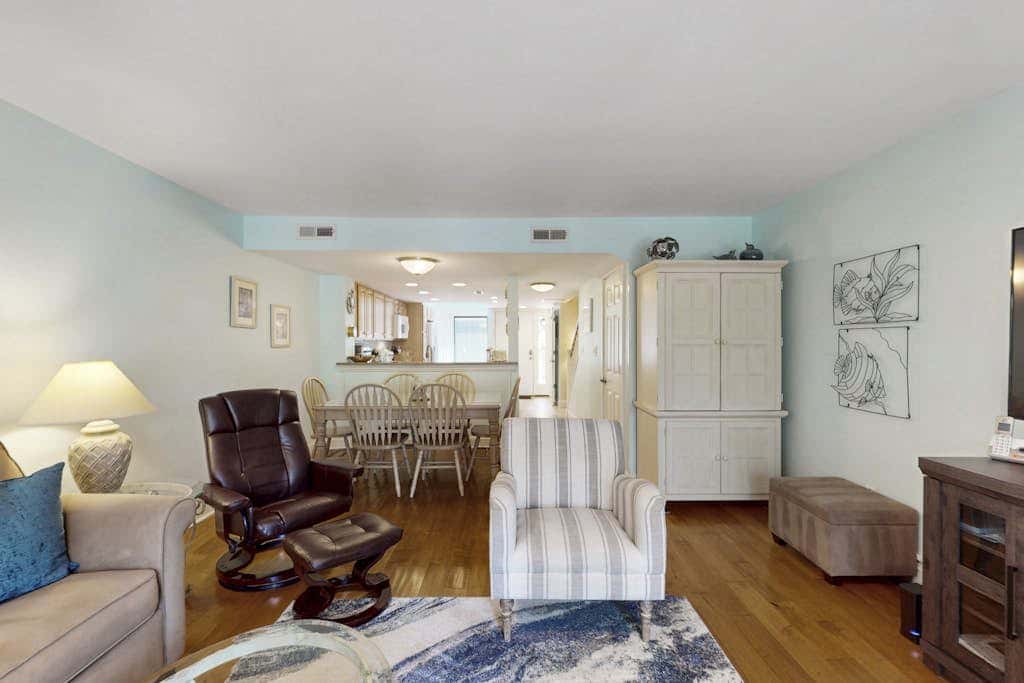 Sunlit Sea Escape with Al Fresco Dining, Loft, Grill, Shared Pool