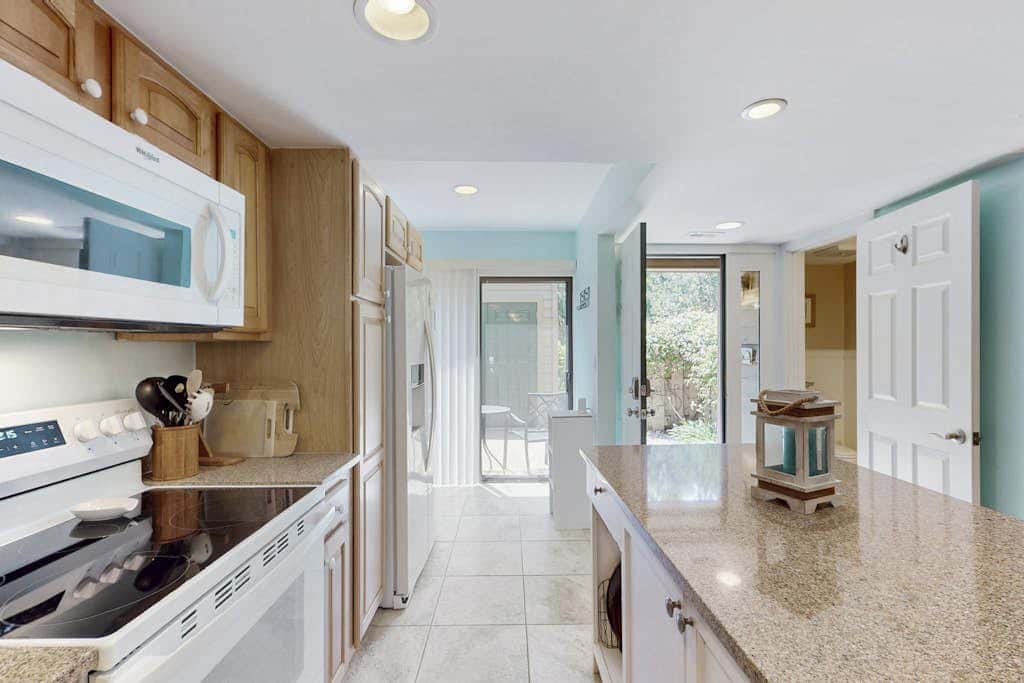 Sunlit Sea Escape with Al Fresco Dining, Loft, Grill, Shared Pool