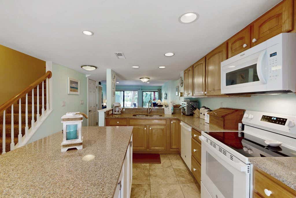 Sunlit Sea Escape with Al Fresco Dining, Loft, Grill, Shared Pool