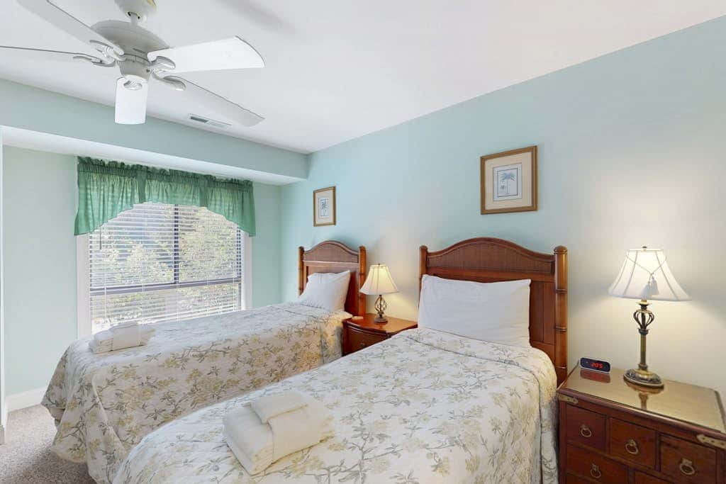 Sunlit Sea Escape with Al Fresco Dining, Loft, Grill, Shared Pool
