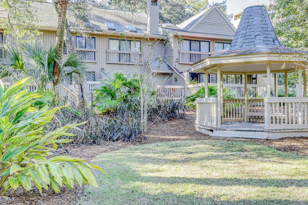 Welcoming Condo with Lagoon Views, Deck, Shared Pool & Nearby Beach Access
