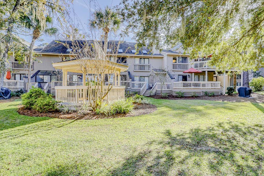 Welcoming Condo with Lagoon Views, Deck, Shared Pool & Nearby Beach Access